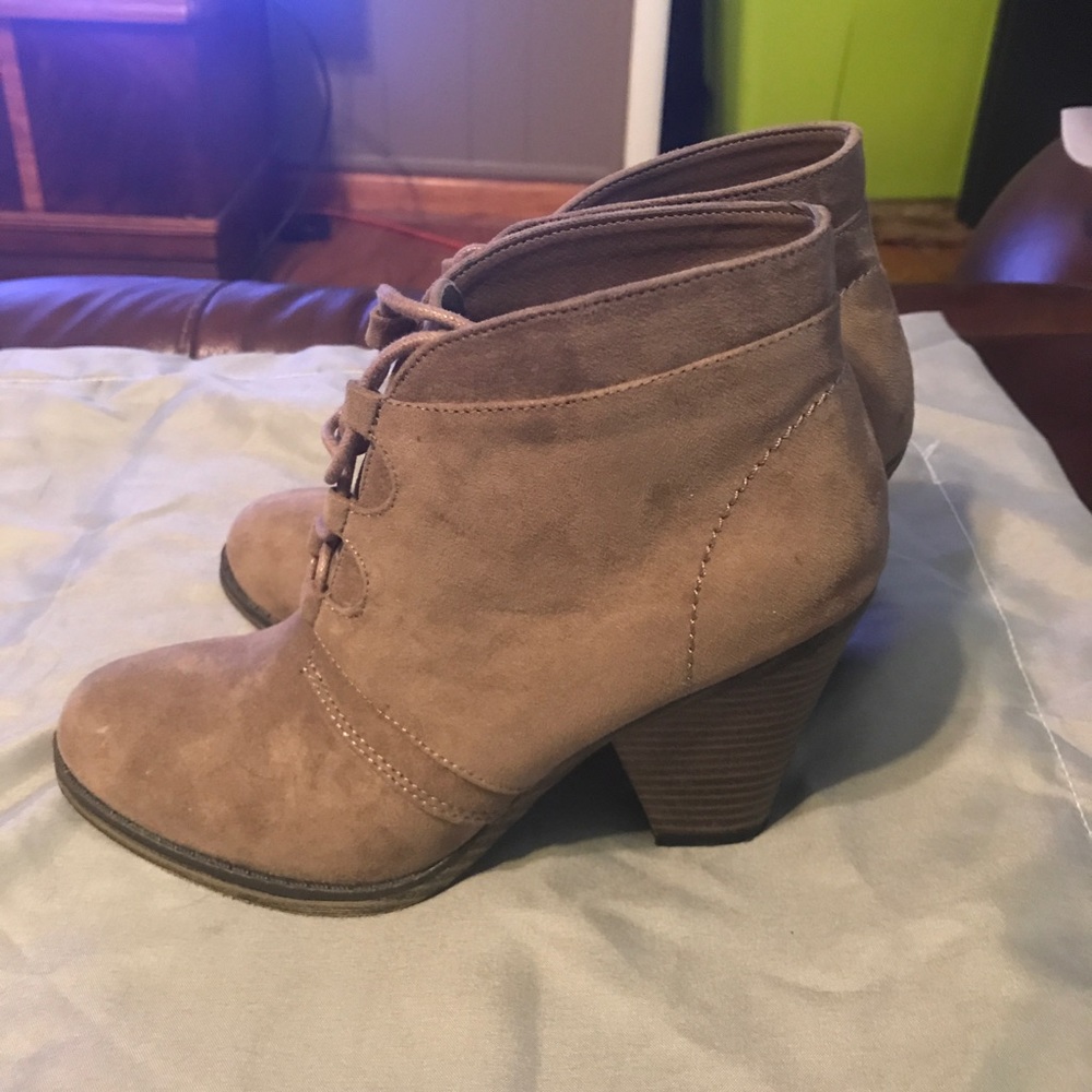 MIA lace up boots NWOT - Picture 3 of 4